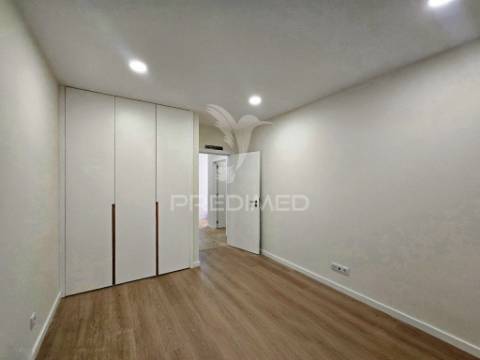 Moradia isolada t4 c/garagem, na qta. belavista - palmela