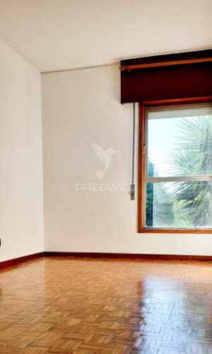 Vende-se t3 duplex próximo do alameda shopping