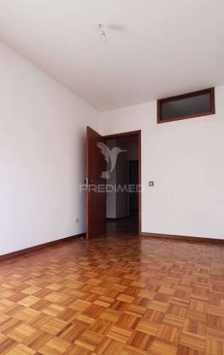 Vende-se t3 duplex próximo do alameda shopping