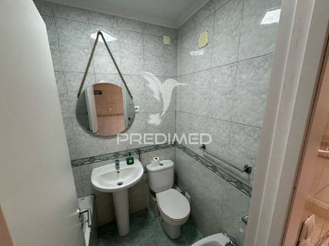 Apartamento t2 para arrendar em olivais
