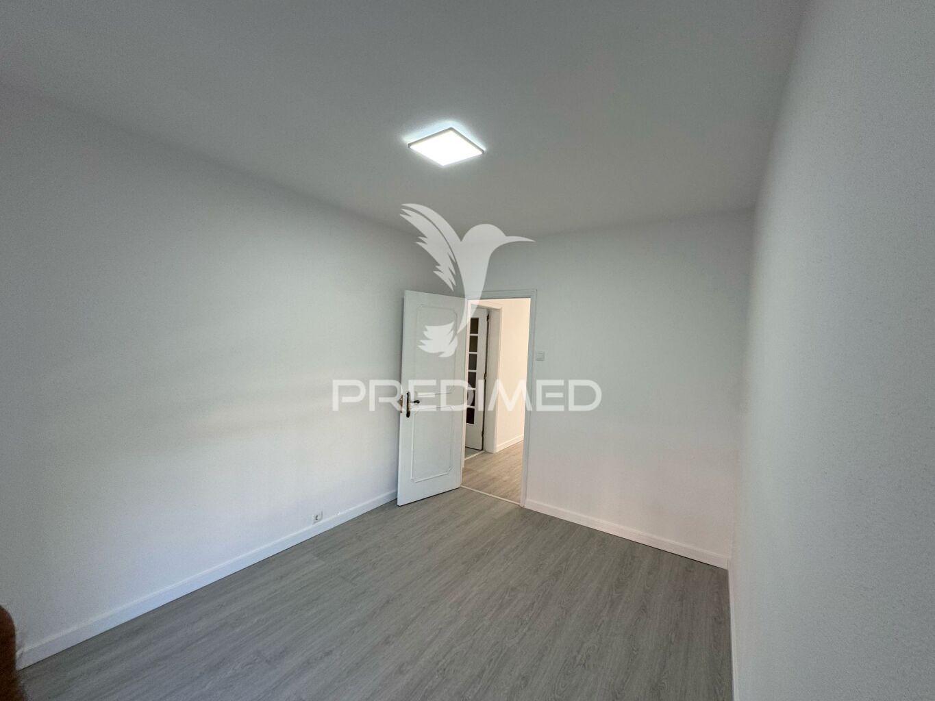 Apartamento t2 para arrendar em olivais