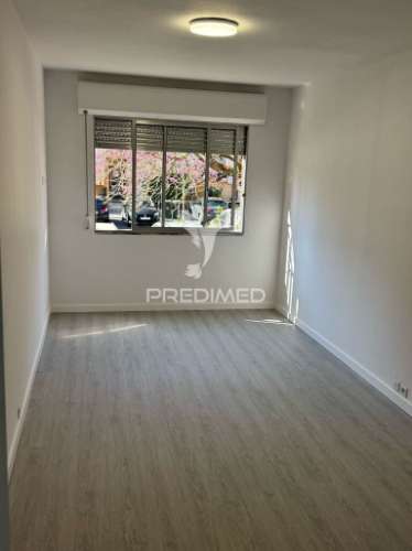 Apartamento t2 para arrendar em olivais