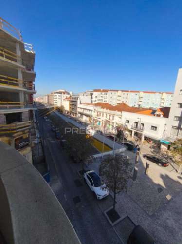 Fantastico t3 na avenida dr lourenço peixinho