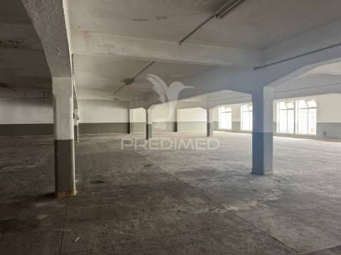 Garagem cruz de pau - amora