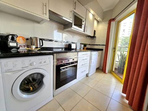 Apartamento t1, a 200 metros da praia da rocha, algarve