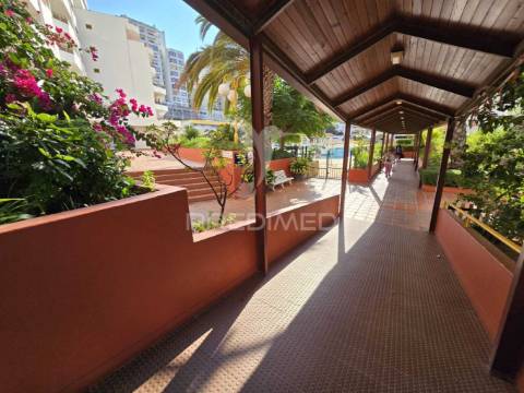 Apartamento t1, a 200 metros da praia da rocha, algarve