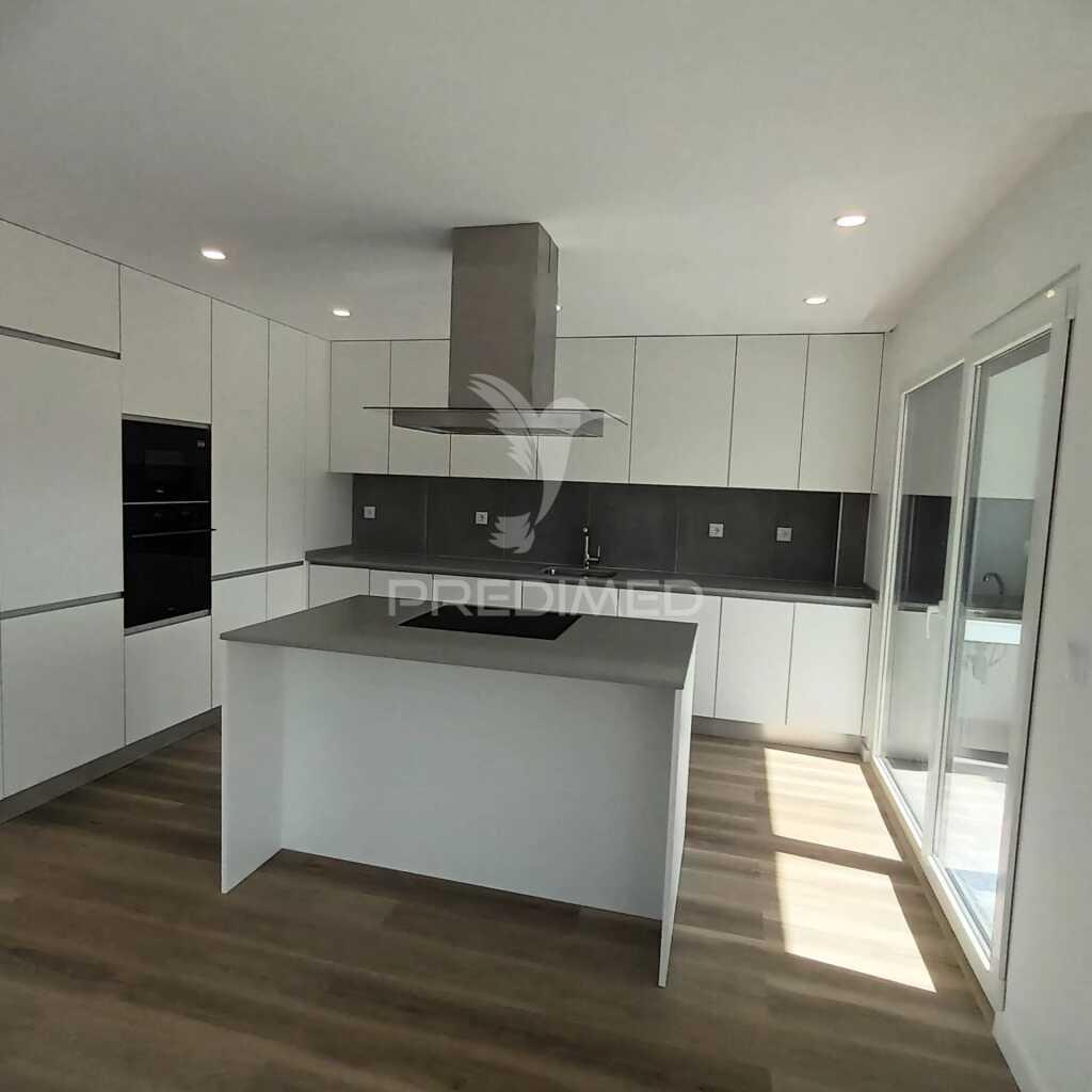 Moradia t4 nova na sobreda