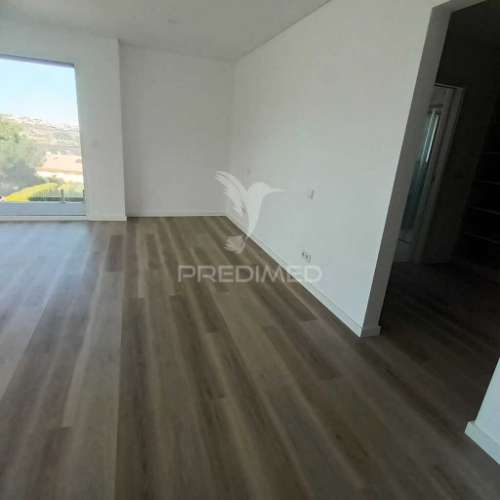 Moradia t4 nova na sobreda