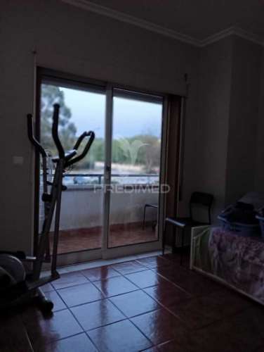 Apartamento t2 + 1 em susão com garagem e arrumos