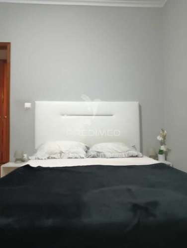 Apartamento t2 + 1 em susão com garagem e arrumos