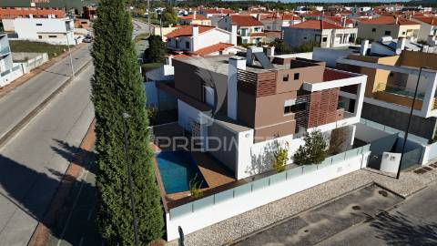 Moradia isolada t4 como nova