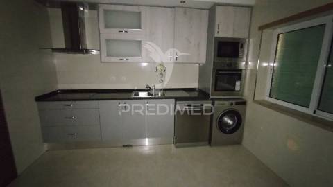 Apartamento t3 para alugar em palhais