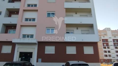 Apartamento t3 para alugar em palhais