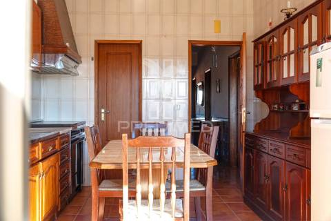 Apartamento t3, rossio ao sul do tejo – abrantes.