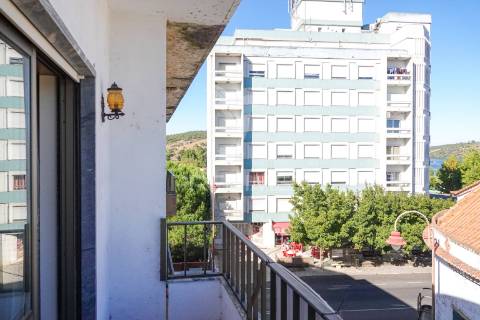 Apartamento t3, rossio ao sul do tejo – abrantes.