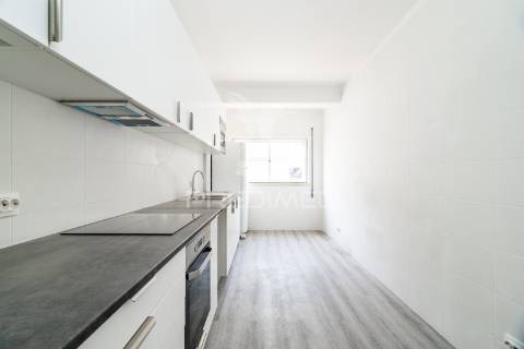 Apartamento t3 totalmente renovado – cruz d’aireia, leiria