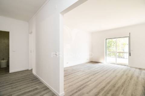 Apartamento t3 totalmente renovado – cruz d’aireia, leiria