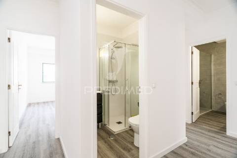 Apartamento t3 totalmente renovado – cruz d’aireia, leiria