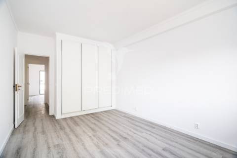 Apartamento t3 totalmente renovado – cruz d’aireia, leiria