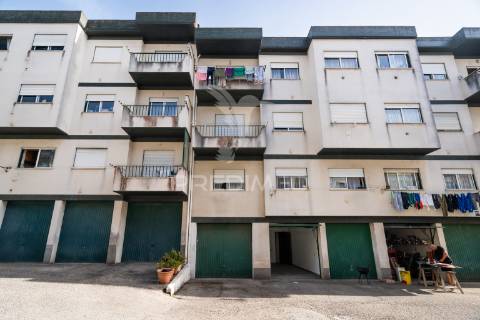 Apartamento t3 totalmente renovado – cruz d’aireia, leiria