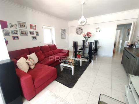 Apartamento com garagem