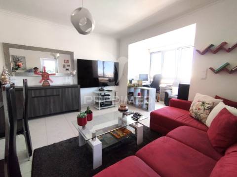 Apartamento com garagem