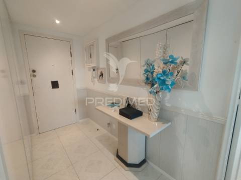 Apartamento com garagem