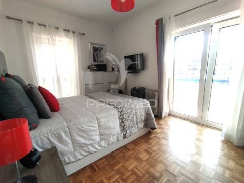 Apartamento com garagem