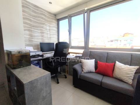 Apartamento com garagem