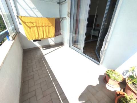 Apartamento com garagem