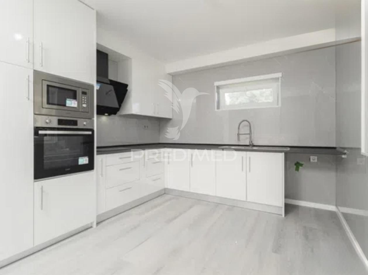 Moradia t3 com garagem renovada – argoncilhe