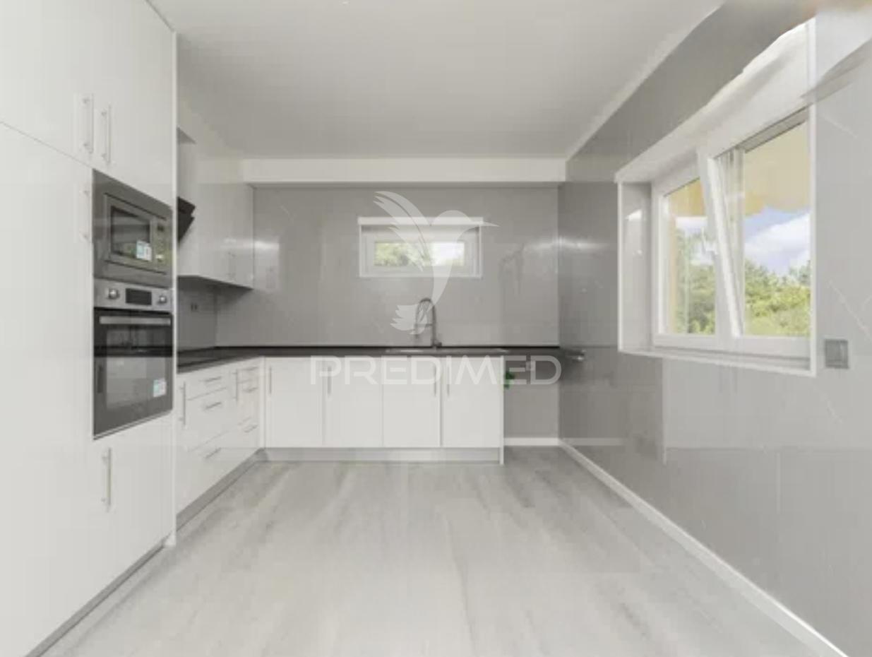 Moradia t3 com garagem renovada – argoncilhe