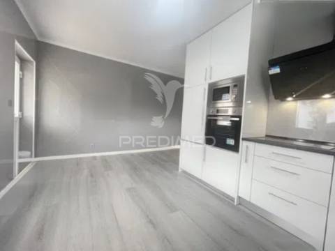 Moradia t3 com garagem renovada – argoncilhe