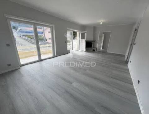 Moradia t3 com garagem renovada – argoncilhe