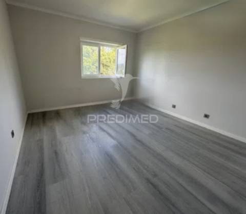 Moradia t3 com garagem renovada – argoncilhe