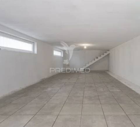 Moradia t3 com garagem renovada – argoncilhe