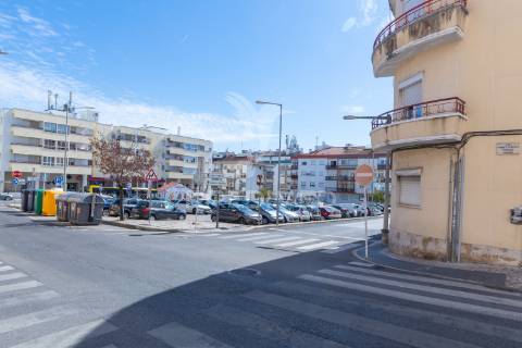 Loja para venda / centro de loures