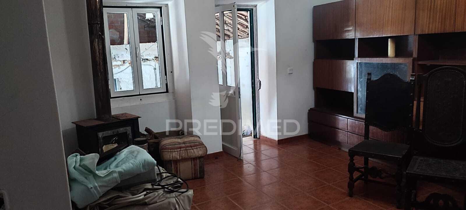 Moradia t3 a 5 minutos de tomar