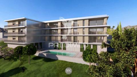 Apartamento t3 em condomínio privado  com piscina