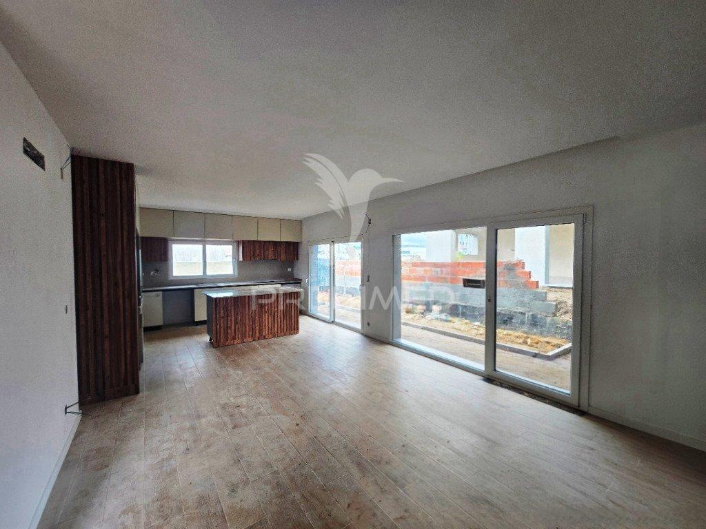 Moradia isolada t4, c/garagem, na qta. belavista, qta. anjo