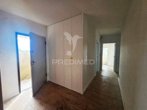 Moradia isolada t4, c/garagem, na qta. belavista, qta. anjo