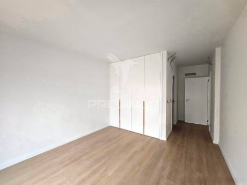 Moradia isolada t4, c/garagem, na qta. belavista, qta. anjo