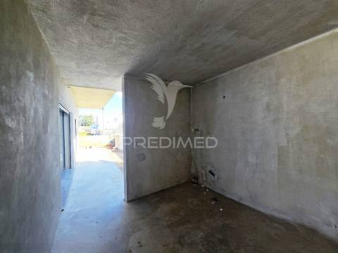 Moradia isolada t4, c/garagem, na qta. belavista, qta. anjo
