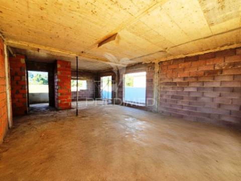Moradia isolada t4, c/piscina e garagem, qta. marquesa iii