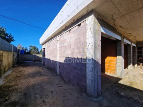 Moradia isolada t4, c/piscina e garagem, qta. marquesa iii