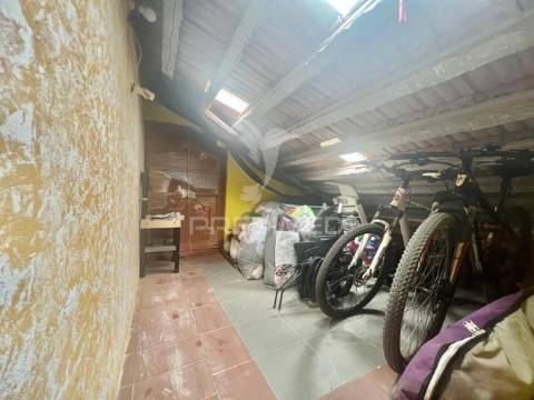 Apartamento t2 com arrecadação - centro  alhos vedros