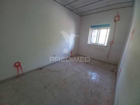 Apartamento t1 em remodelação – baixa da banheira