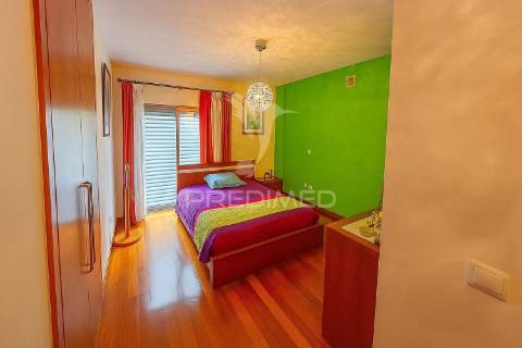 Vendo apartamento t2 nos piornais edificio concordia