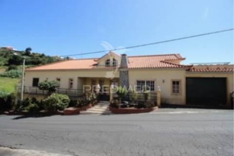 Moradia v3 com vista mar – canhas, ponta do sol