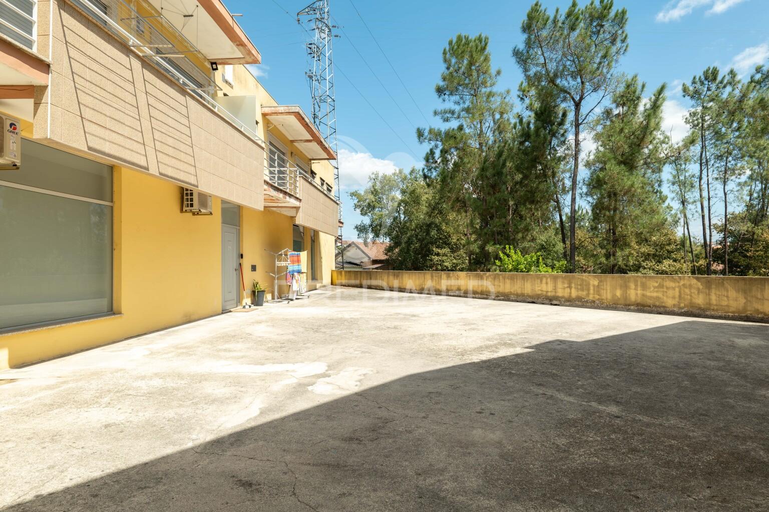 Apartamento t2 – loja convertida em habitação | entre braga e barcelos